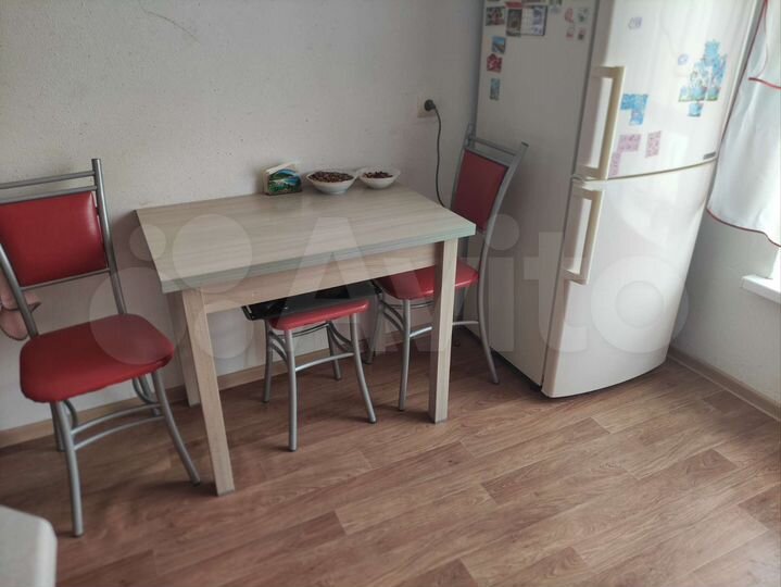 2-к. квартира, 55 м², 1/3 эт.