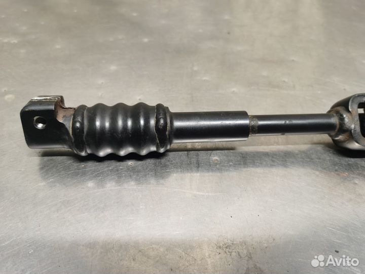 Вал рулевой Toyota Land Cruiser 200