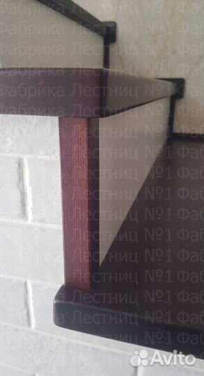 Лестница на металлическом каркасе
