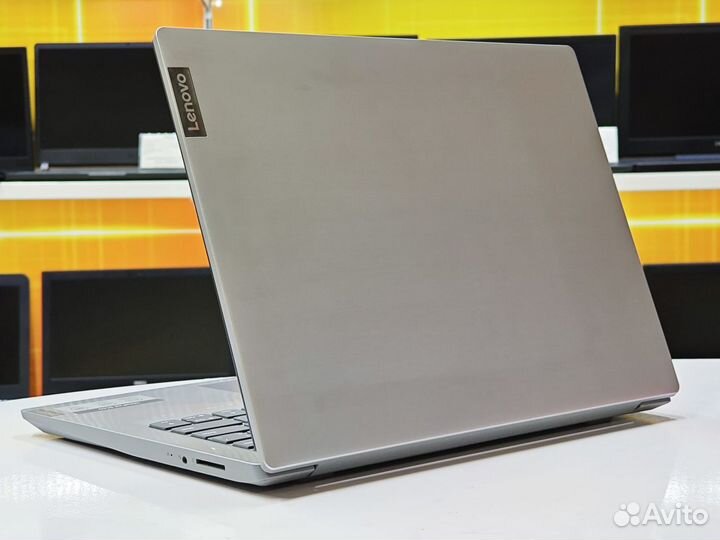 Ноутбук Lenovo 14''FullHD AMD A6 9225 8Gb SSD 256G