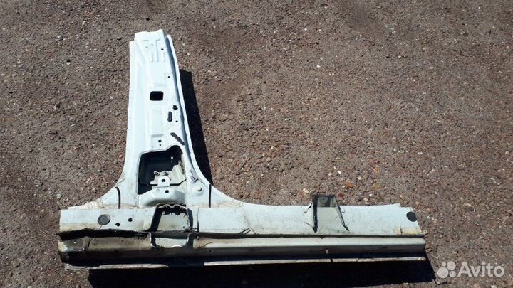 Порог со стойкой кузова левый Kia Sorento XM 2013