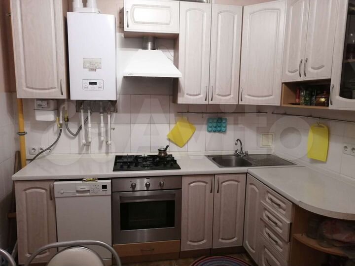 2-к. квартира, 60 м², 1/4 эт.