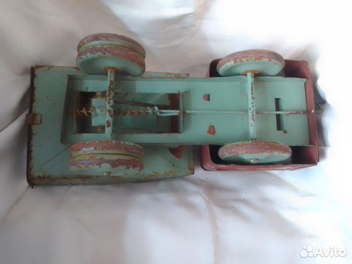 Машинка игрушка