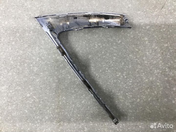 Молдинг переднего бампера Kia RIO 2017