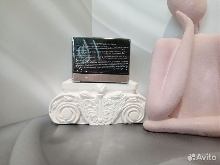 Крем для кожи вокруг глаз Chanel