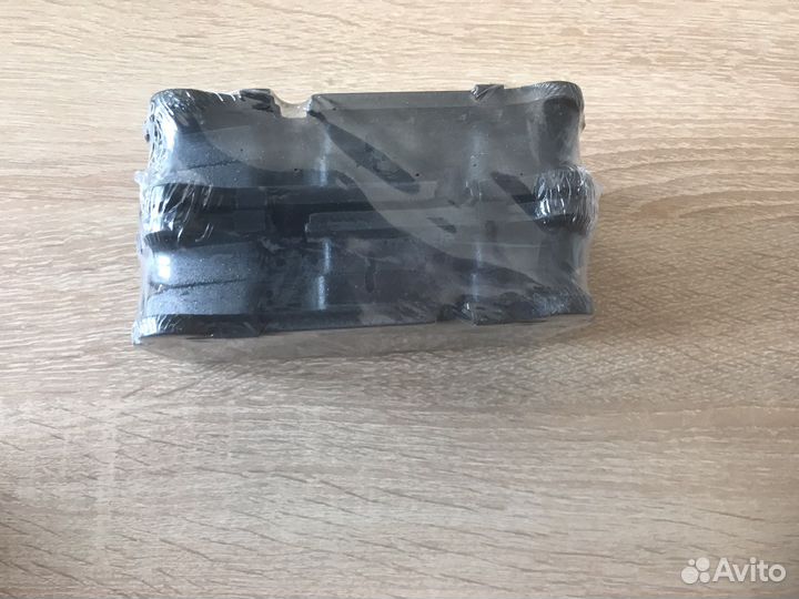 Колодки томозные передние на Туарег и Рендж Ровер