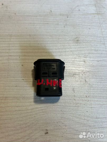 Кнопка стеклоподъемника Chevrolet Niva 2020