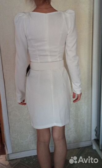 Платье белое
