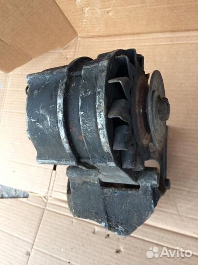 Генератор на Mercedes T-1