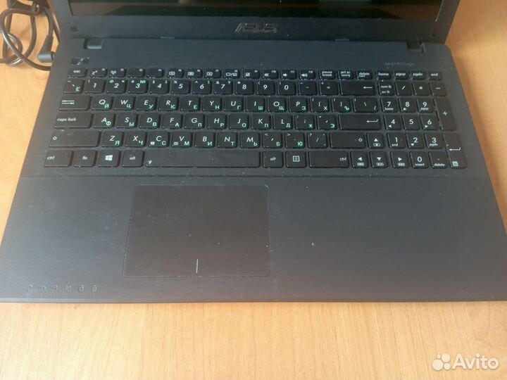 Ноутбук Asus X552E
