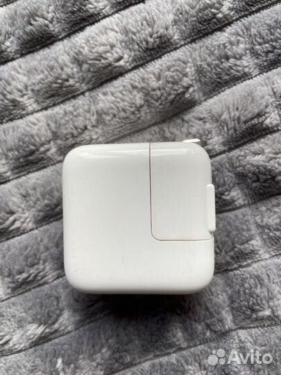 Сетевой блок питания Apple