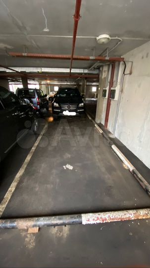 Машиноместо, 30 м²