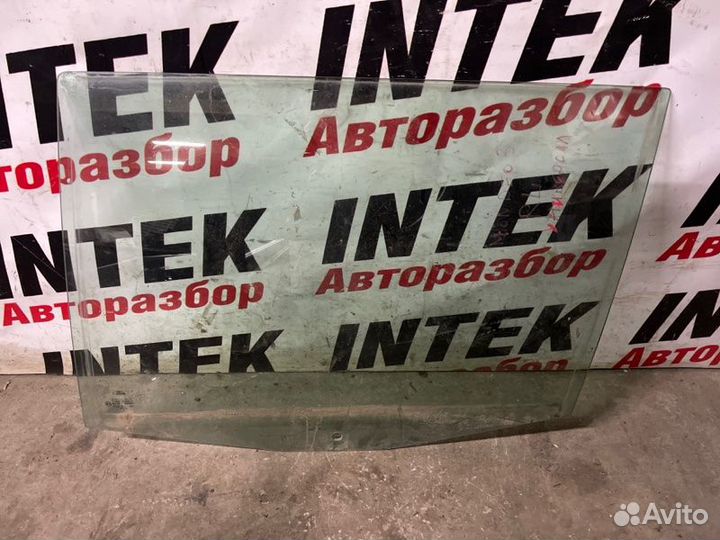 Стекло заднее левое Ford Mondeo 3 универсал