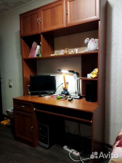 Компьютерный стол