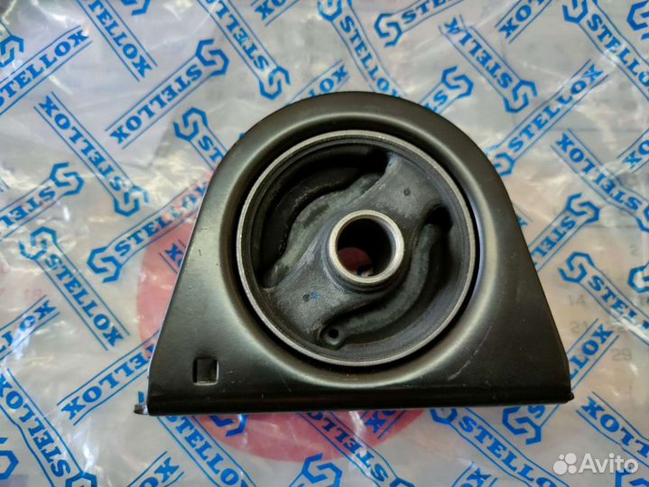 Подушка опора двигателя Митсубиси Лансер