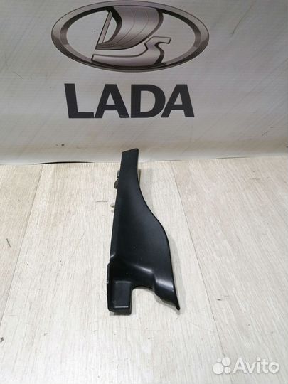 Накладка петли капота Уголок жабо LADA largus ларг