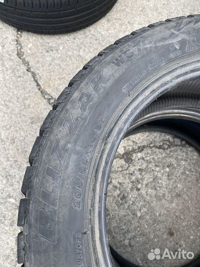 Bridgestone Blizzak WS-70 205/55 R16