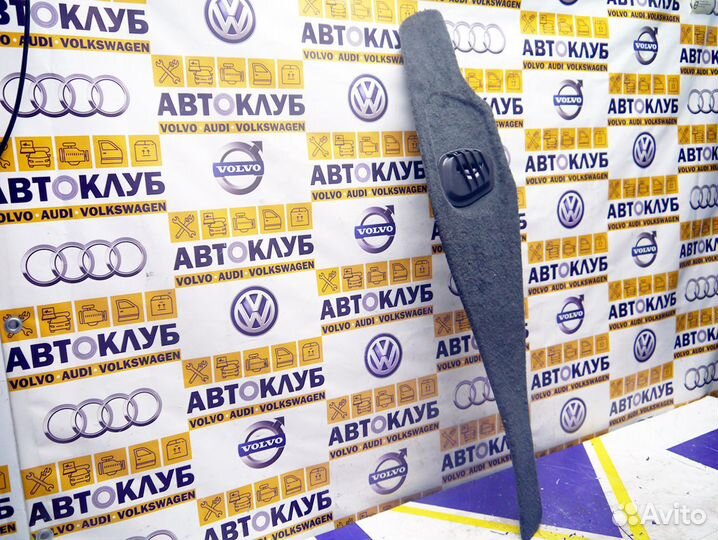 Накладка центральной консоли левая/ правая Вольво