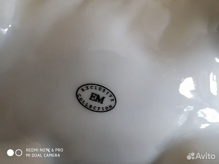 Фарфоровая статуэтка 