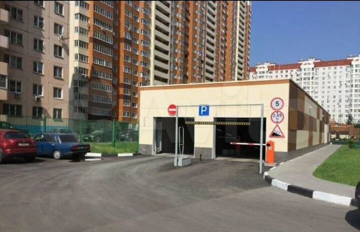 Машиноместо, 13 м²