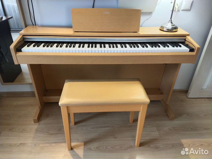 Цифровое пианино Yamaha ydp-142 + банкетка