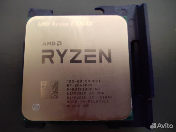 AMD Ryzen 7 3700X + AMD Wraith Prism