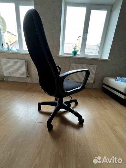 Компьютерное кресло
