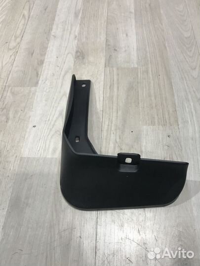 Брызговик задний KIA RIO 3 Лев