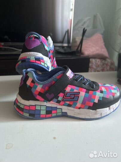 Кроссовки skechers 35