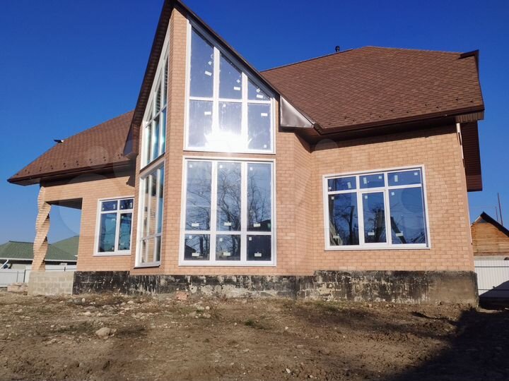 Дом 340 м² на участке 10 сот.