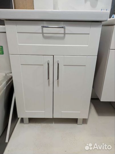 Тумба для ванной комнаты