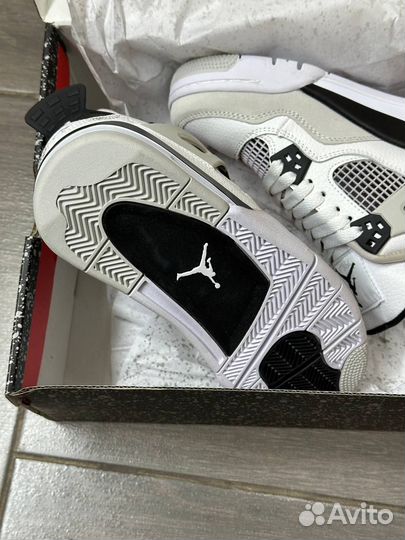 Кроссовки Air Jordan 4 Retro