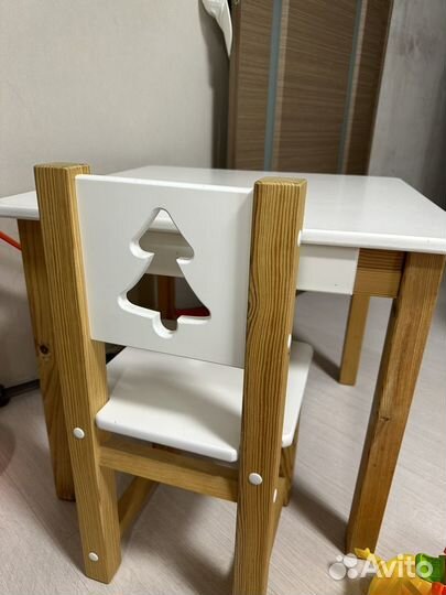 Детский стол и стул