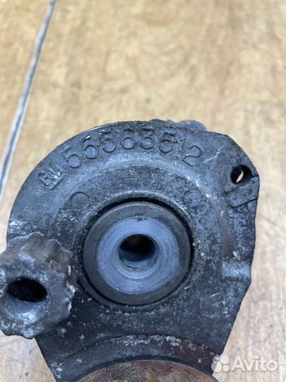 Натяжной ролик приводного ремня Opel Meriva A