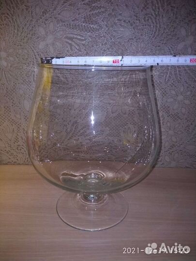 Бокал для интерьера