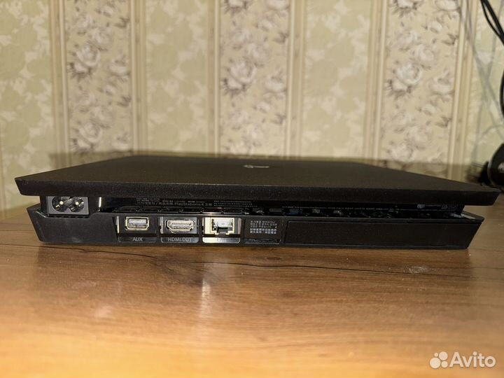 Sony PS4 Slim 1 Тб GoldHen 9.0