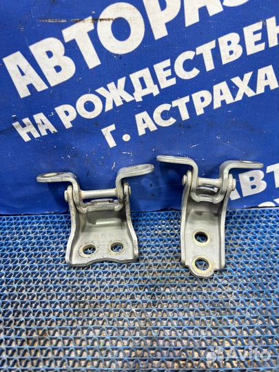 Петля двери Honda Accord 7 седан 2006