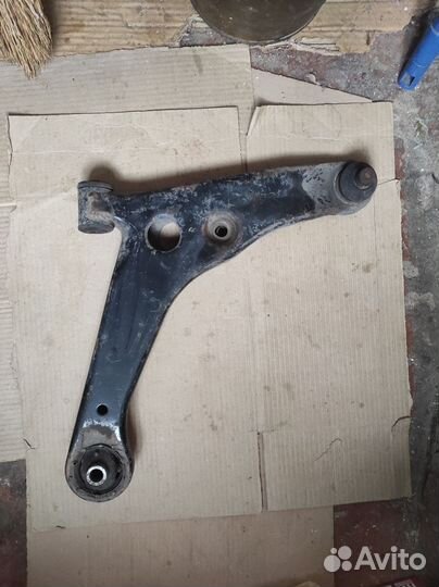 Рычаг передней подвески Mitsubishi Lancer 9