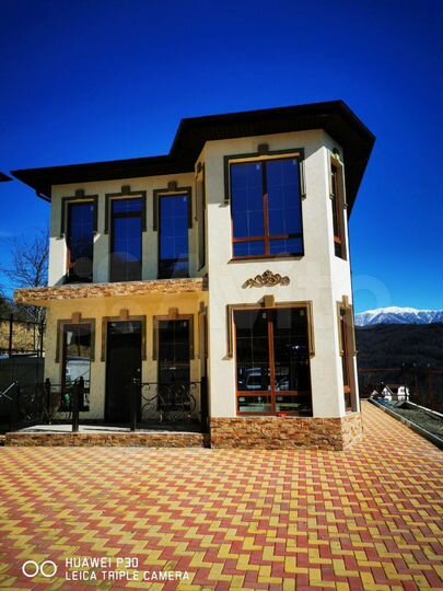 Коттедж 191 м² на участке 3,5 сот.