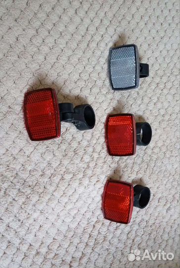 Светоотражатель, катафот для велосипеда