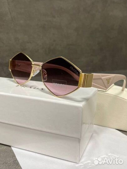 Солнцезащитные очки Prada Бесплатная доставка