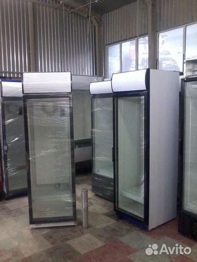 Холодильный шкаф для магазина
