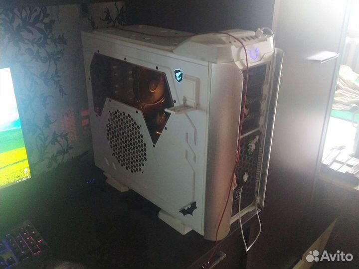 Компьютер без видеокарты i7 9700k,z390,16gb,1200w