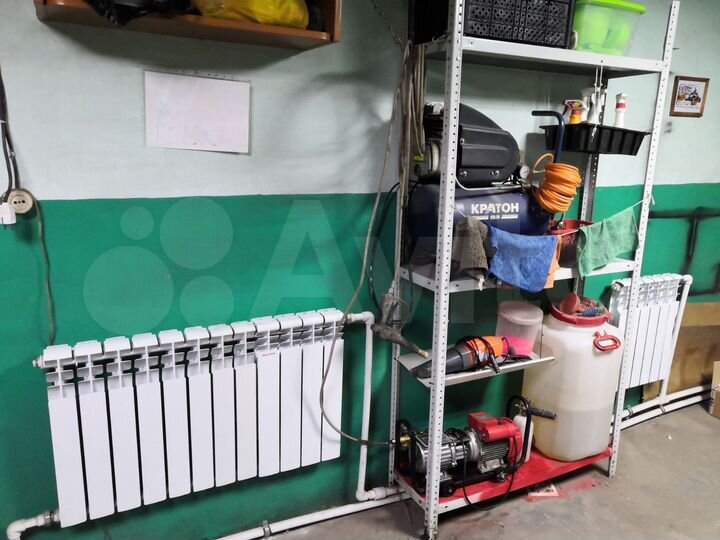 Гараж, > 30 м²