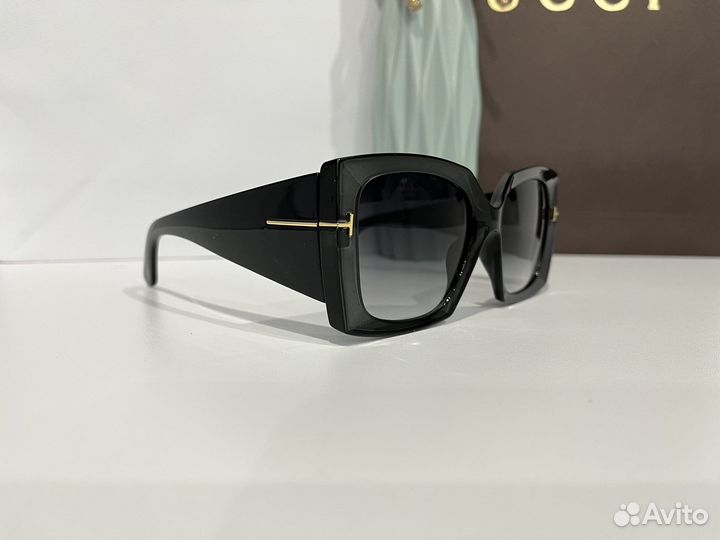 Солнцезащитные очки Tom ford черные новые