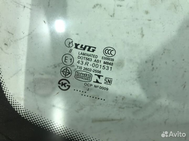 Лобовое стекло Мерседес