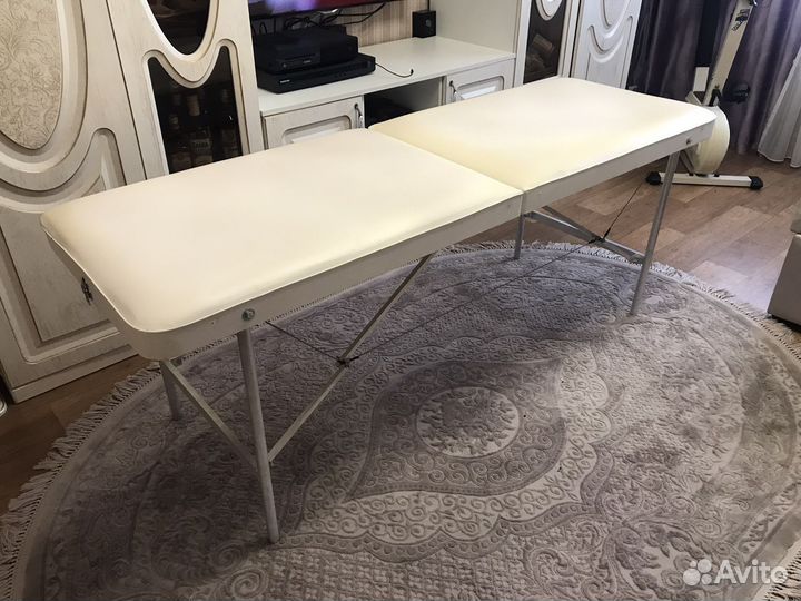 Кушетка для наращивания ресниц