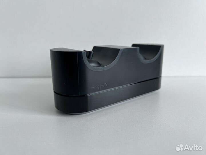 Оригинальная зарядная станция Sony PS4
