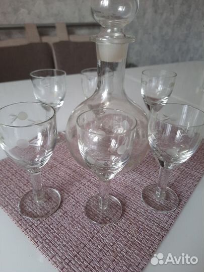 Графинчик и рюмочки и др посуда СССР