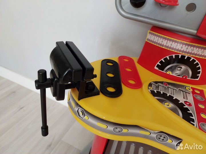 Детский набор инструментов. Мастерская верстак